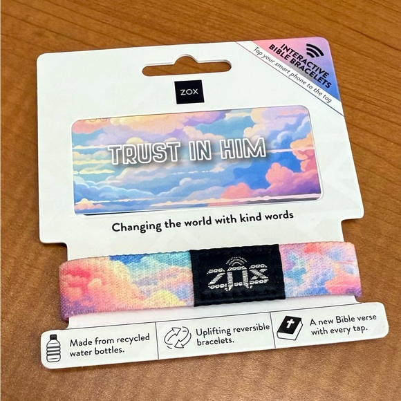 ZOX Interactive Bible Verse Bracelet Trust in Him - Picture 1 of 2